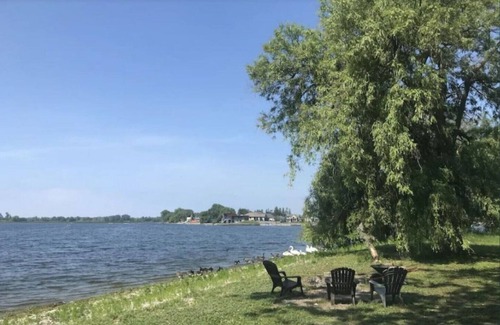 Brighton Cottage | #2 Family and pet friendly - monthly/seasonal rental