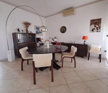 Municipio 2 Apartment | 2 Giugno House