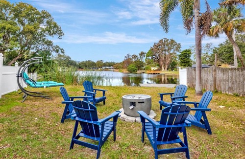 Madeira Beach House | 2 Homes! - 4 MN to Madiera BCH - Hottub - HTD Pool