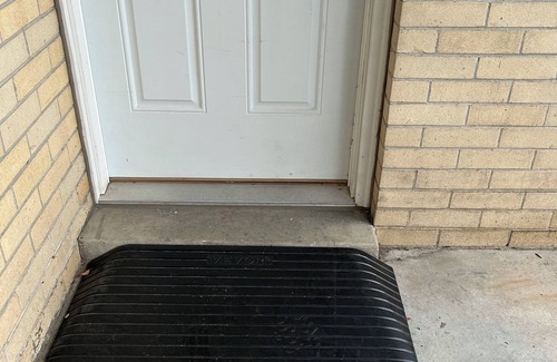 Poplar Grove Apartment | 2 king beds/Washer/Dryer/WiFi/Wheelchair accessible