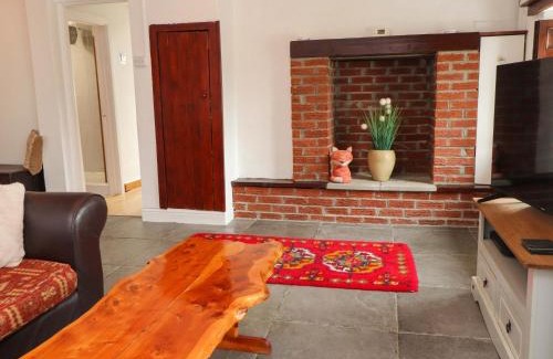 Ty Croes House | 2 Llainwen
