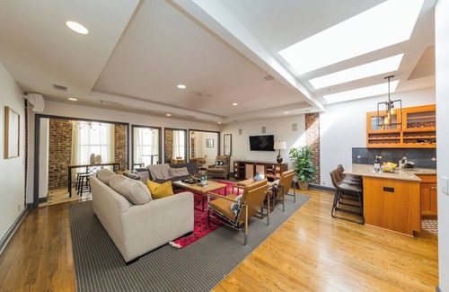 Downtown Nashville Condo | 2 Lofts on Broadway Strip
