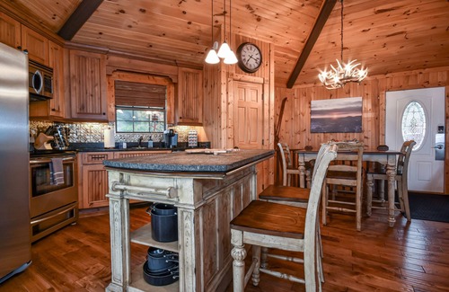 Banner Elk Cabin | 2 LUXE Ski-In/Out Cabins ~ VIEWS ~ Large Groups