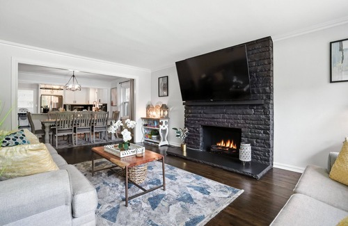 Cherry Street House | 2 Luxury Homes | Utica Square | 5 BR & 4 BA