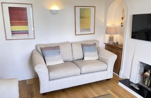 St Ives House | 2 Meadow Villas