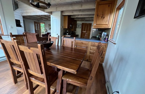McHenry House | 2 mi from WISP & lake, outdoor hot tub, wood burning stove, luv DOGS!
