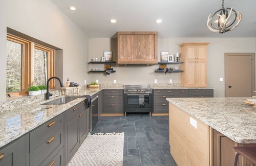 Charter Hills House | 2 Mi to Beech Mtn Resort: Expansive Group Getaway!