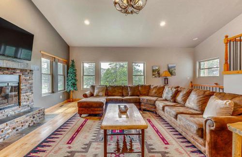 Estes Park House | 2 Mi to Downtown Home with Hot Tub in Estes Park!