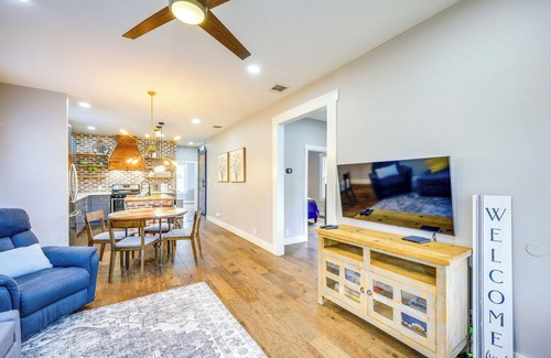 Eastside Promise Neighborhood House | ~ 2 Mi to Dtwn San Antonio: Comfy Home w/Yard!