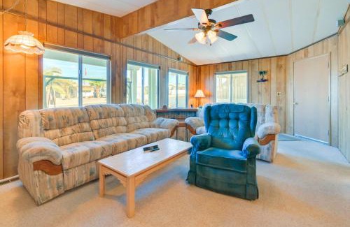 Desert Hills House | 2 Mi to Lake Havasu Pet-Friendly Home with Grill!