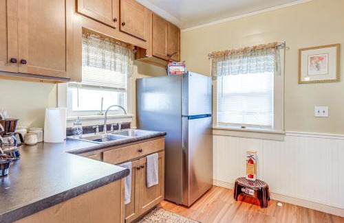 Westside Norwich House | 2 Mi to Mohegan Sun and Dtwn Home in Norwich