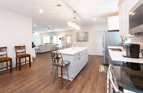 Bay St Louis House | 2 mi to Old Town ★ Blocks to ⛱️ ★Spacious & Cozy