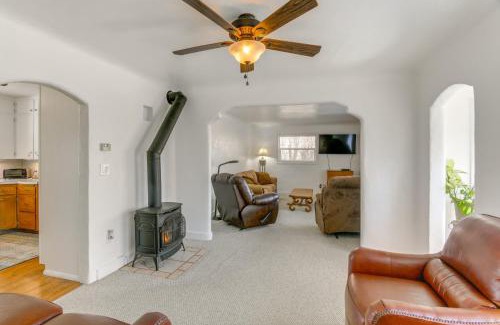 Rigby House | 2 Mi to Snake River Quaint Farmhouse with Patio!