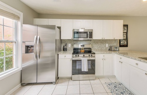 Auburn Condo | 2 Mi to Tiger Territory! Condo w/Community Pool