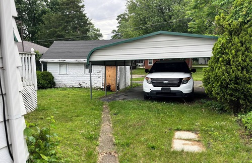 Michigan City House | 2 miles from the beach & casino. 10 miles from Michigan