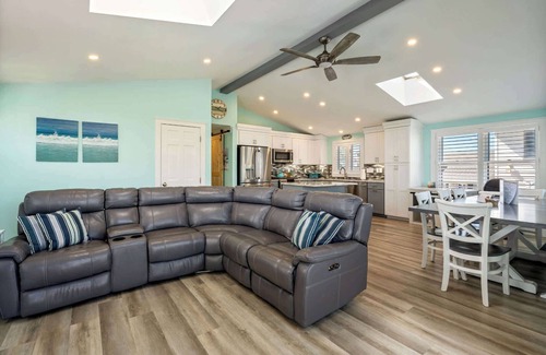 Southern Coast House | 2-Min Walk to Beach | Large Deck w/Outdoor Sofas