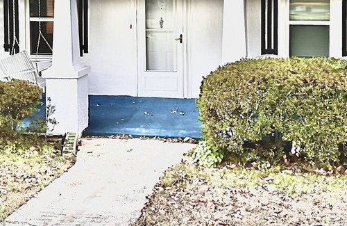 Hot Springs House | 2 min walk to Oaklawn Track Casino. 2 BR
