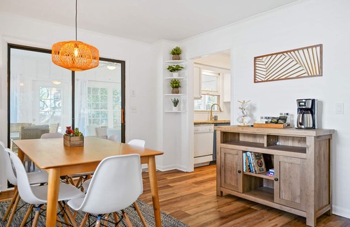 Yaupon Beach Cottage | /2 min. walk to the beach/The Grove @ OKI