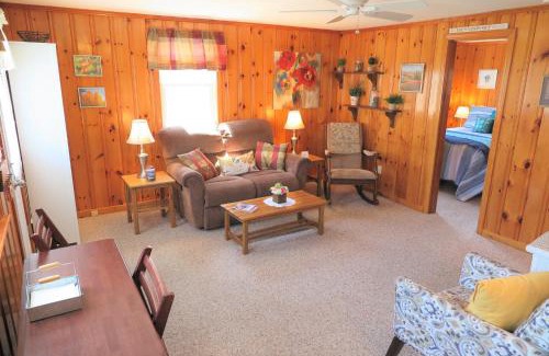 Dennis Port House | 2 Minute Walk to Beach, Cape Cod Escape