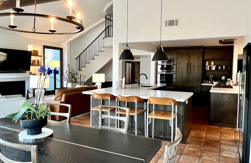 Del Mar House | 2 minute walk to Del Mar Beach!