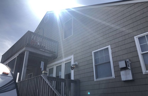 Newburyport House | 2 Minute WALK to Ocean! Pets ok.