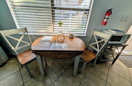 River Isles Apartment | 2 Minutes From Beach/Downtown + Patio & Grill