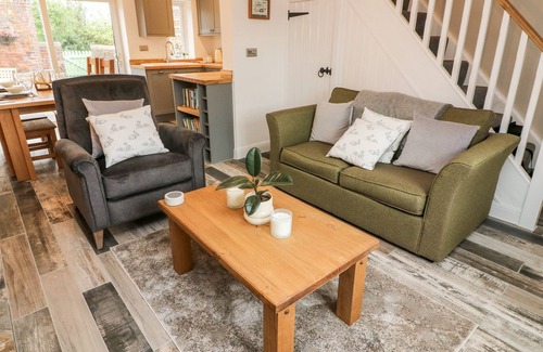 Knott End-on-Sea Cottage | 2 MORTON COTTAGES, pet friendly, with open fire in Garstang