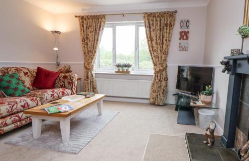 Chirk House | 2 Mountain View