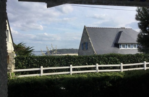 Saint-Cast-le-Guildo Apartment | 2 p, exceptional location: Pte de La GARDE 5 mn from the beach, south facing sea