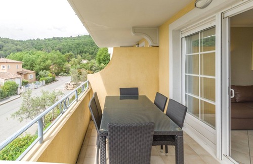 Callian Condo | 2 Piscines sur place | T3 + vue imprenable