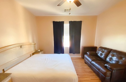 Summerlin West House | 2 private rooms with high school rating excellent summerlin neighborhood