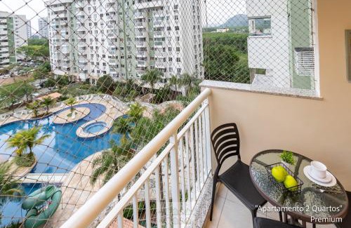 Camorim House | 2 Quartos com Varanda a 300m RioCentro Wi-Fi 120mbps e Cozinha Completa - Condomínio com Piscina, Estacionamento, Portaria 24h e Parquinho Infantil - Apartamento indicado para Grupos, Hóspedes a Trabalho e Crianças