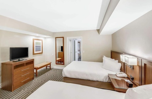 North Mountain Hotel | 2 Queen Beds 1BR Suite, Hilton Phoenix Tapatio Cliffs, 7 Pools, Spa - 2 Units