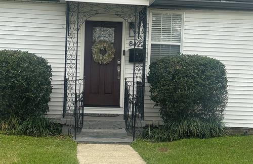 Hollygrove House | 2 riims centrally located in the NOLA Hollygrove Gert Town Area