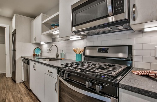 Cumberland Apartment | 2 Riverside Atlanta - Nestled in nature, close to everything!