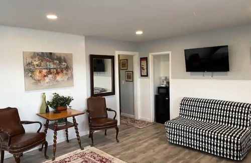 Eiber Apartment | 2 Rockleys Family Suite EV Charging Availible