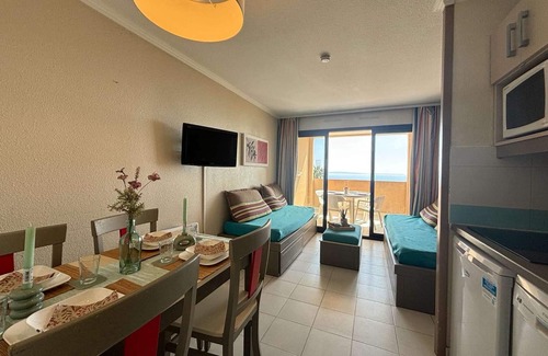 Cannes La Bocca Apartment | 2-room apartment with pool and parking in Cannes la Bocca