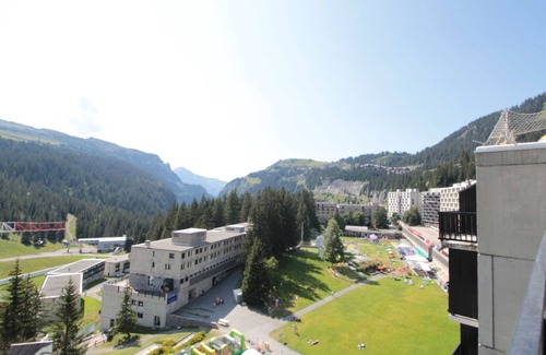Flaine Apartment | 2-Room Apartment for 6 at Aldebaran, Flaine Forum - Ski-In/Ski-Out, South-West Balcony, 9th Floor
