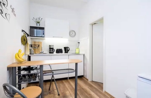 Pankow Apartment | 2-Room apartment for Peace, Productivity & Families | P-Berg/Pankow Berlin