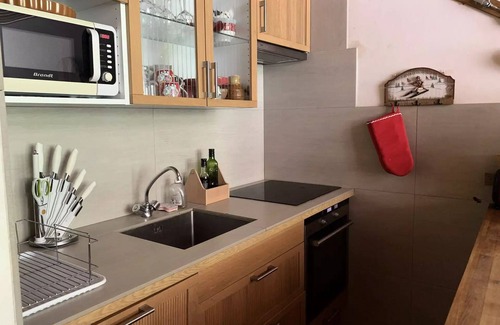 Pra Loup Apartment | 2-room apartment for 6 people, south-facing with balcony and view of the slopes