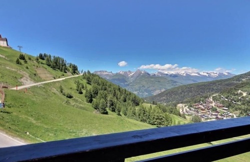 Plagne Centre Apartment | 2-room apartment with balcony 100m from slopes in La Plagne