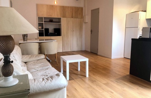 Pont de Vivaux Apartment | 2-room apartment with terrace + communal garden