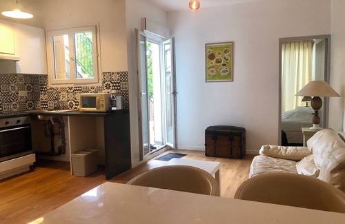 Pont de Vivaux Apartment | 2-room apartment with terrace + communal garden