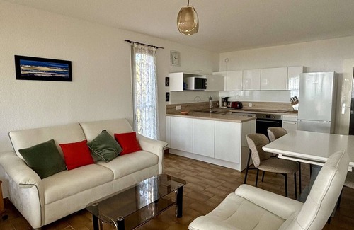 Argeles Plage Apartment | 2-room/cabin apartment, direct beach access, private parking, loggia, 4 beds