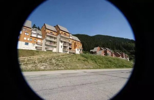 Le Pleynet Apartment | 2-ROOM CABIN SLEEPS 5