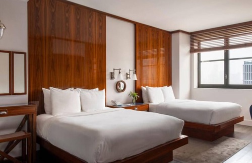Hudson Square Hotel | 2 Rooms in Modern Art-Industrial Hotel w/Cuban-Styled Bar & Bohemian Chic Vibe