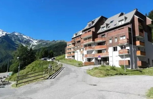 Le Pleynet Apartment | 2 ROOMS SLEEPS 5