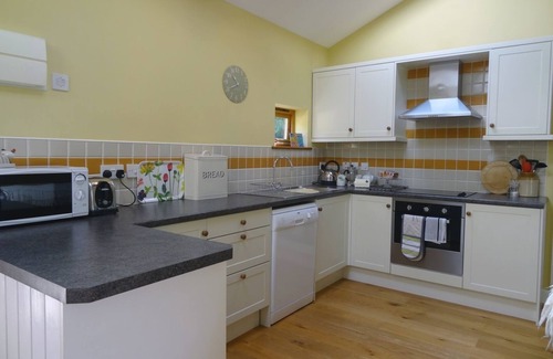 Wilmington Cottage | 2 SHIPPEN COTTAGES, pet friendly, with a garden in Wilmington