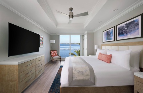 Charlotte Harbor Hotel | 2 Spacious Harbor View Room Overlooking Charlotte– Ideal for Relaxing Stay