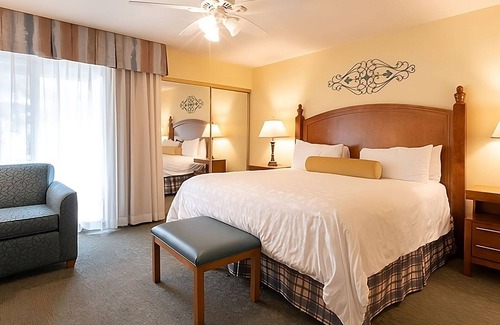 San Diego Country Estates Hotel | 2 Spacious Units | Full Kitchens & Pool Access | Ramona San Diego